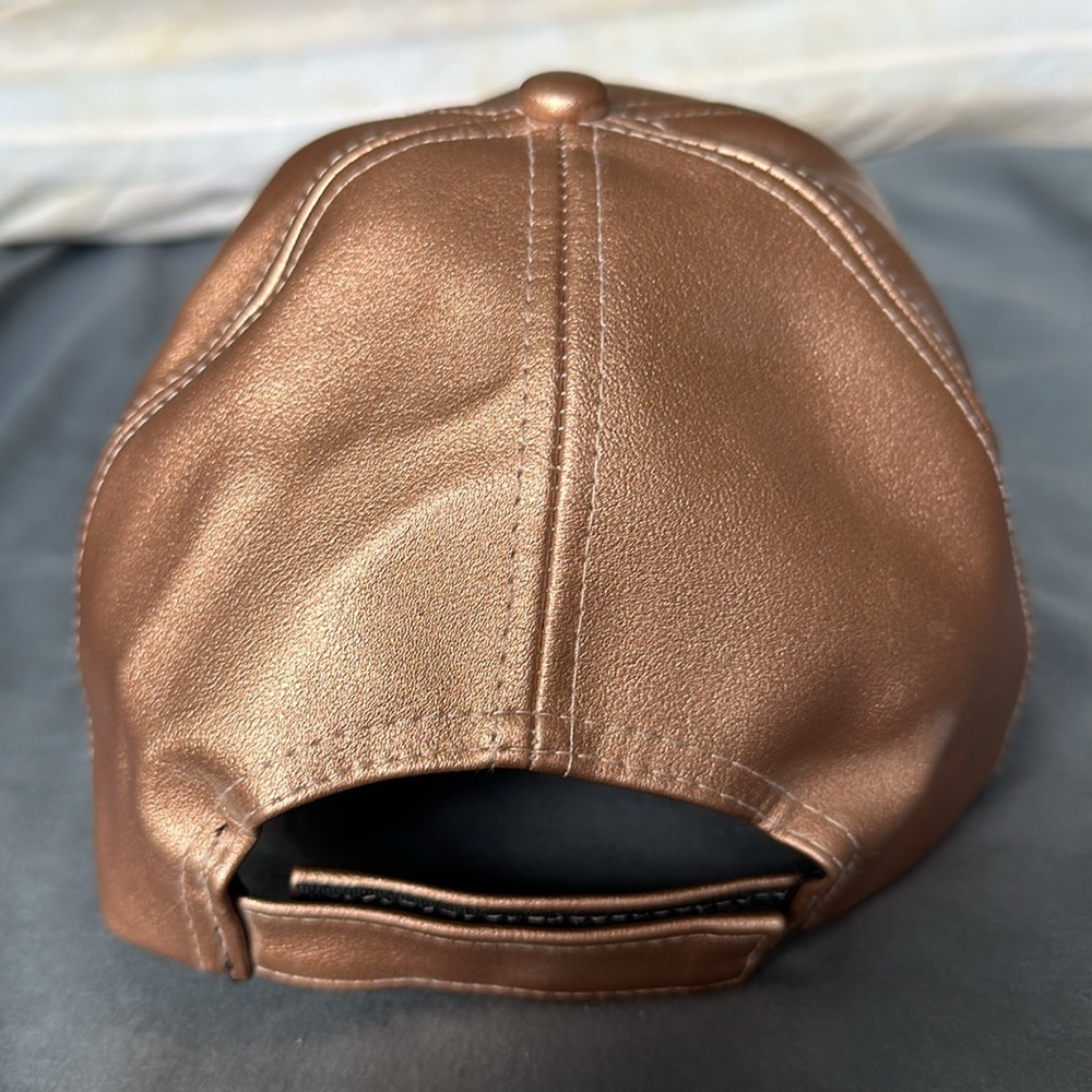 Bronze cap - Picture 2 of 4